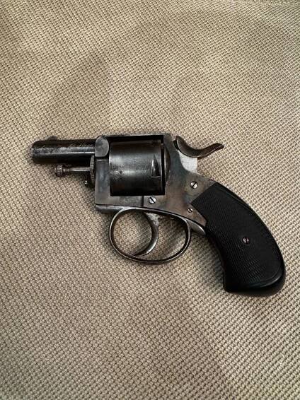Revolver Bulldog 320 - Sběratelské zbraně