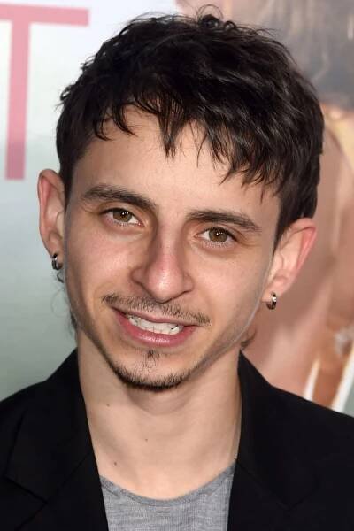 Moisés Arias herec