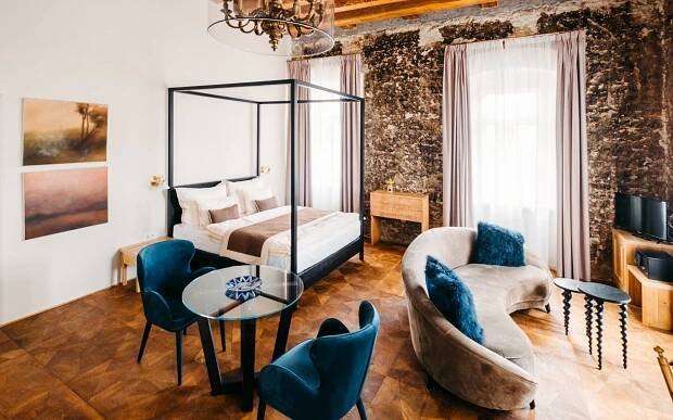 Český kras blízko Karlštejna a Prahy: Pobyt v Boutique Hotelu Corso **** se snídaní formou bufetu + parkování