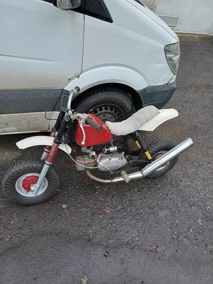 MOTORKA DOMÁCÍ VÝROBY - Karlovy Vary, Dvory - Bazar