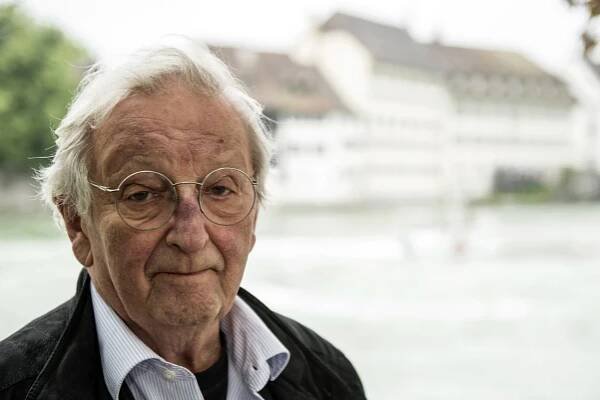 Celebrated Swiss author Peter Bichsel dies aged 89
