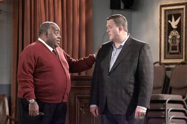 Mike a Molly - Zkouška v kostele - Z filmu - Reginald VelJohnson, Billy Gardell