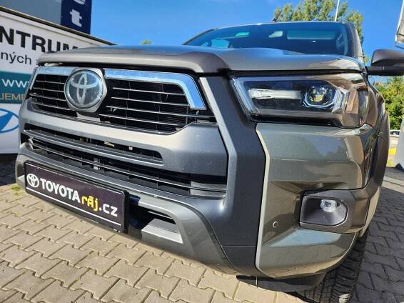 Toyota Hilux 2.8-INVISIBLE SPORT-1.maj-DPH