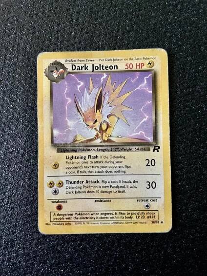 Pokémon karty - vzácný Dark Jolteon - Zábava