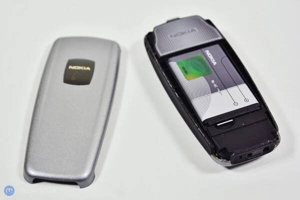Nokia 2600