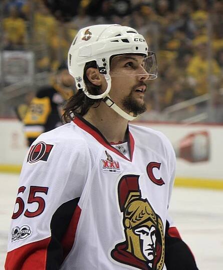 Soubor:Erik Karlsson 3 2017-05-13.jpg