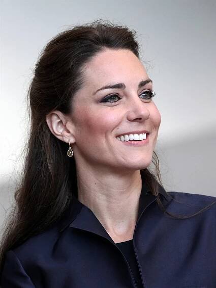 Kate je příbuzná spisovatelky Austenové