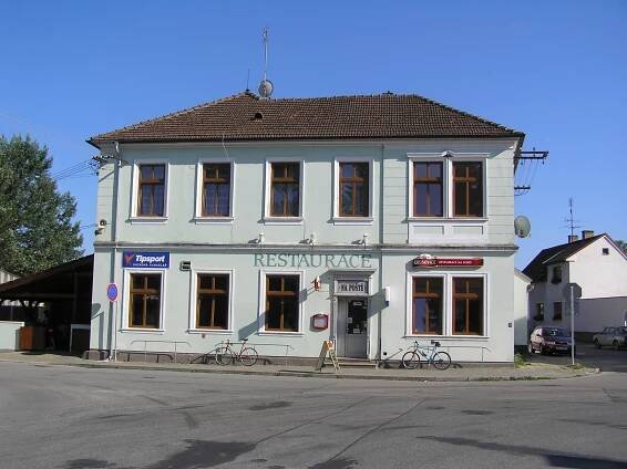 Soubor:Restaurace Na Poště - panoramio.jpg – Wikipedie