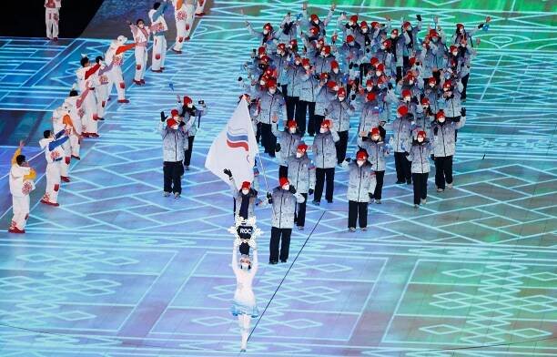 Češi se bavili, Čína zaskočila svět pochodní ve vločce. Tak začaly hry v Pekingu