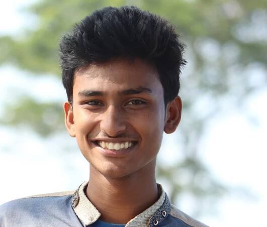 Soubor:Shohag smiling.jpg