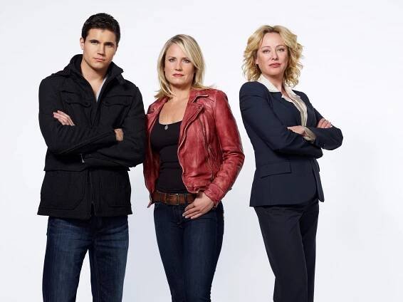 Město podnikatelů - Promo - Robbie Amell, Sherry Stringfield, Virginia Madsen