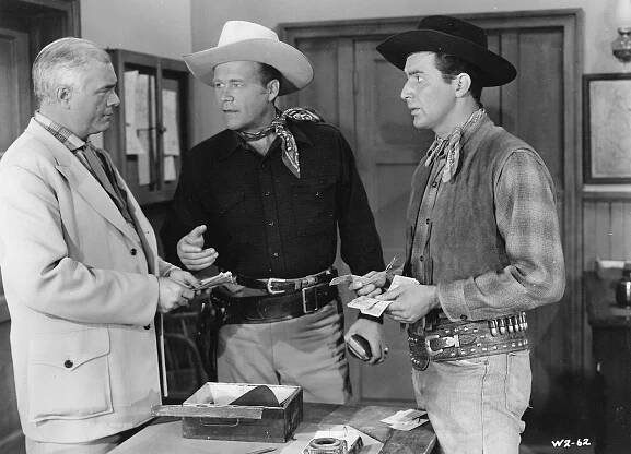 James Flavin, Wayne Morris, Rick Vallin - Star of Texas - Z filmu