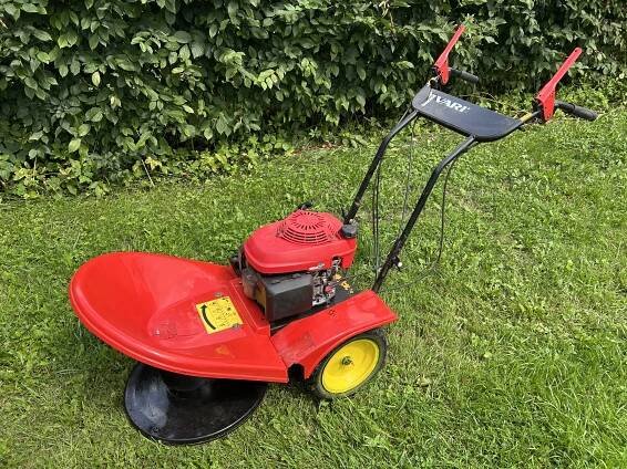 Prodám bubnovou sekačku Vari, záběr 60cm. Odběr v Komorní Lhotce. Cena 10500kč. - InzerceTrinec.cz