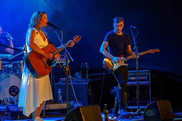 Koncert Anety Langerové rozezněl parkán | Divadlo Tramtarie Olomouc
