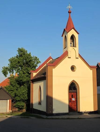 Soubor:Drasov (Pribram District) in spring 2012 (2).jpg – Wikipedie
