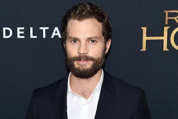 Watch Jamie Dornan Sing His 'Irresistible' Rendition of 'Everlasting Love' at Belfast Premiere
