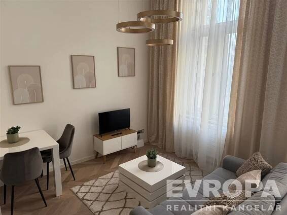 2+kk, Šafaříkova, Praha, 38 m2