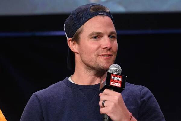 Stephen Amell
