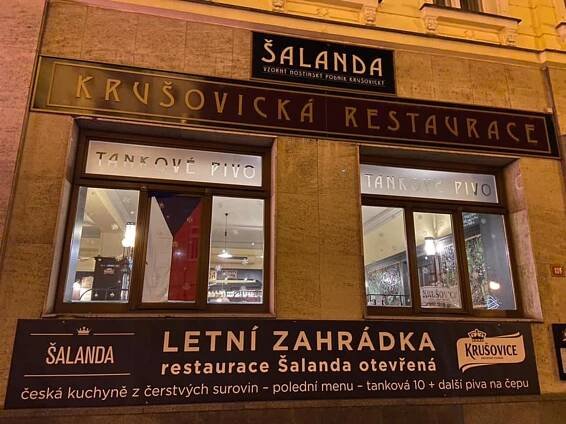 Starostovi se nelíbí postup policie při kontrolách restaurací v Lounech