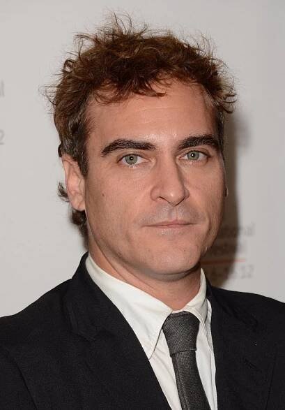 Herec Joaquin Phoenix se narodil s jizvou nad horním rtem.