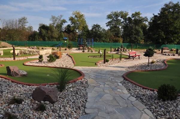 Centrum zábavy a sportu Fomei - adventure golfové hřiště, indoor golf - Hradec Králové