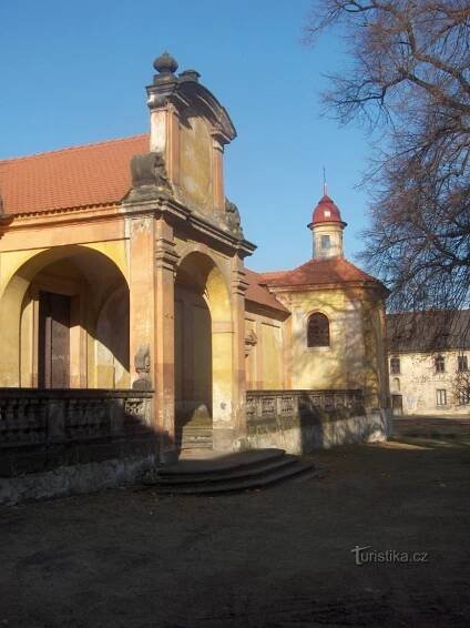 Kostel Panny Marie Bolestné v Mariánských Radčicích