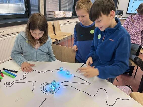 Robot Ozobot - ZŠ Junácká