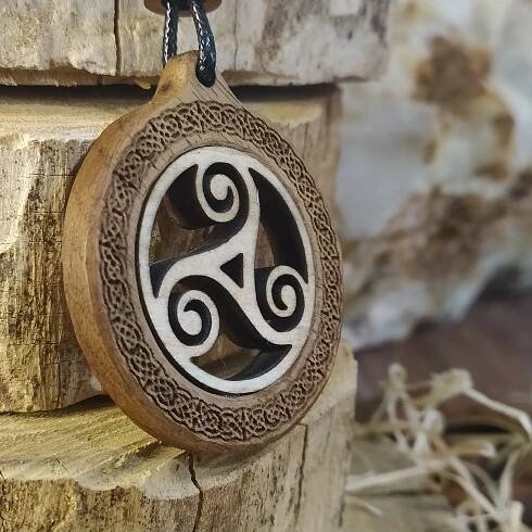DRVENA OGRLICA - TRISKELION - Image 3