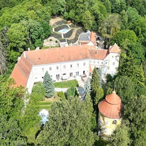Račice-Pístovice, zámek : Objevuj památky