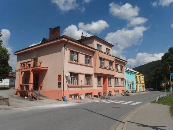 Soubor:Městečko Trnávka, pošta.jpg