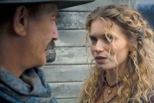 Horizon's Abbey Lee Says Kevin Costner Was 'Sensitive' About Their Sex Scene: I Was 'Comfortable' (Exclusive)