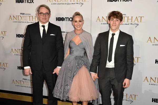 Matthew Broderick, Sarah Jessica Parker and James Broderick at the New York Premiere of "And Just Like That..." in 2021. | Source: Getty Images
