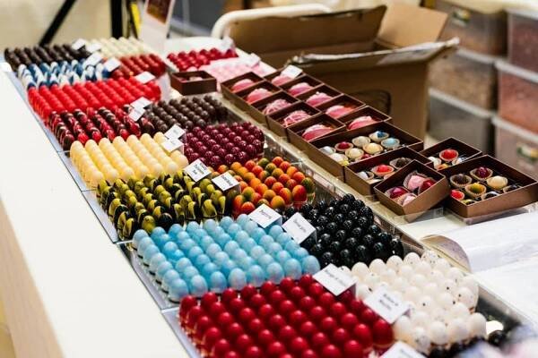 /FOTO/ Čokoláda ve všech podobách: Obchodním centrem voní čokoládový festival
