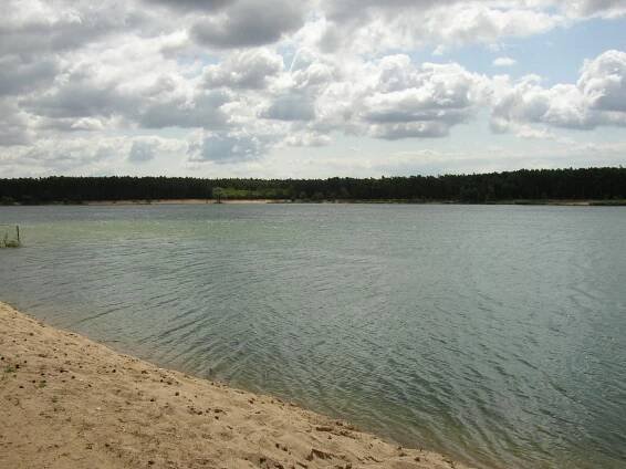 Jezero Lhota - info, ubytování, stav vody, počasí, foto