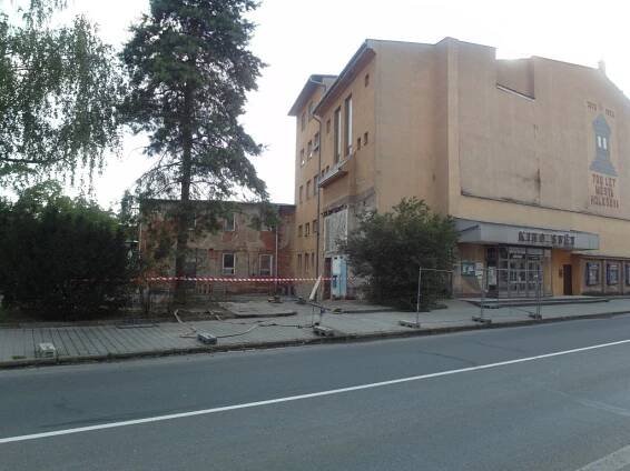 Nové parkoviště za kinem Svět « Holešov – informace a tak po různu