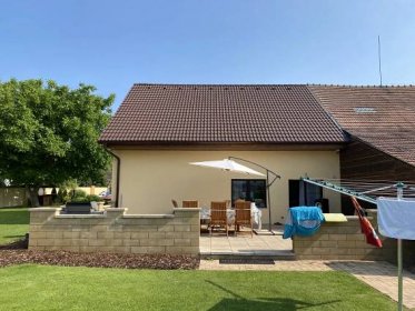 Zastřešení terasy u rodinného domu, dřevěná konstrukce s taškou, 60 m2 | Poptávej.cz