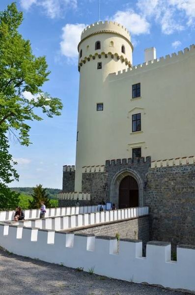 Zámek Orlík nad Vltavou u Orlické přehrady | Regiontourist.cz