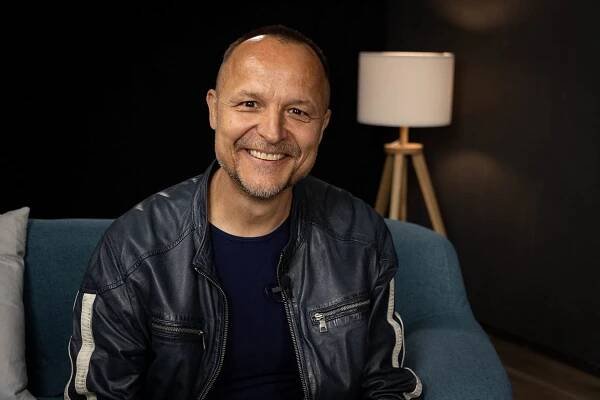 Stěhování, svatba, i jiné jméno. Petr Rajchert prozradil, proč si mění příjmení
