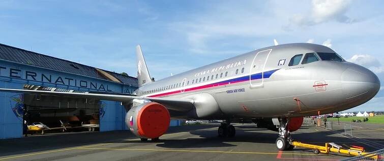 Vládní Airbus A319 CJ na letišti