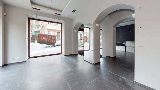 Prodej obchodního prostoru 150 m², Zámecký vrch, Karlovy Vary
