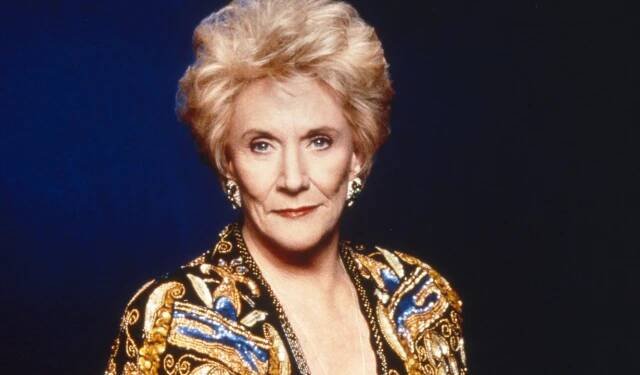 THE YOUNG AND THE RESTLESS, Jeanne Cooper, 1997, 1973-, ph: Cliff Lipson /© CBS /Courtesy Everett Collection