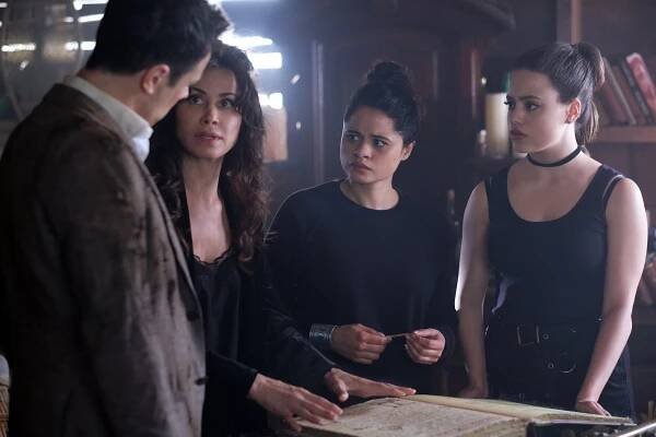 Charmed - The Source Awakens - Z filmu - Melonie Diaz, Sarah Jeffery