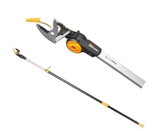 UPX86 Teleskopické univerzální zahradní nůžky PowerGearTM X 2,4 m Fiskars 1023624