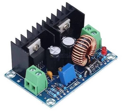 Modul DC/DC měniče step-down s regulovatelným výstupním napětím.