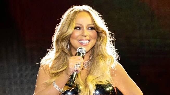 Mariah Carey Brought Her Big Natural Curls Back From 1990 — See the Photos