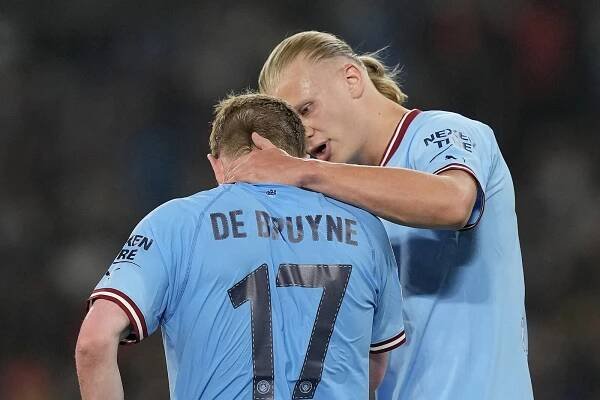 Nejlepším fotbalistou v anketě UEFA bude De Bruyne, Haaland, nebo Messi