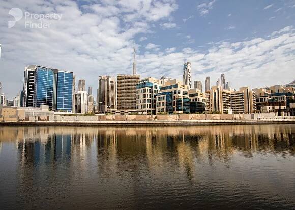 Explore the Community Overview at Business Bay