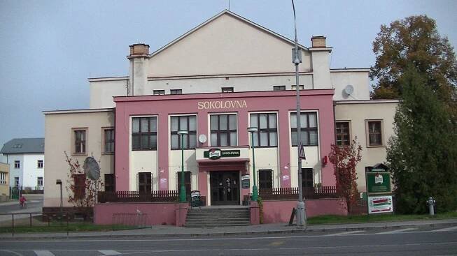 Fotogalerie • Sokolovna Kostelec nad Orlicí (Historická budova) • Mapy.com