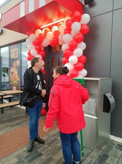 VIDEO: KFC přivítalo v Havlíčkově Brodě první zákazníky, podívejte se