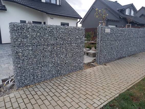 Gabionový plot ve Vysokém Újezdu – Gabiony na klíč